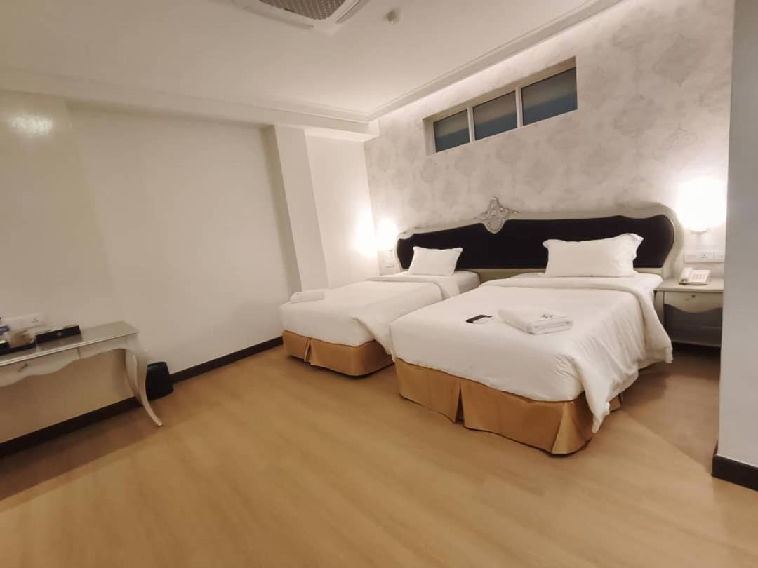 Rc Hotel Melaka Esterno foto