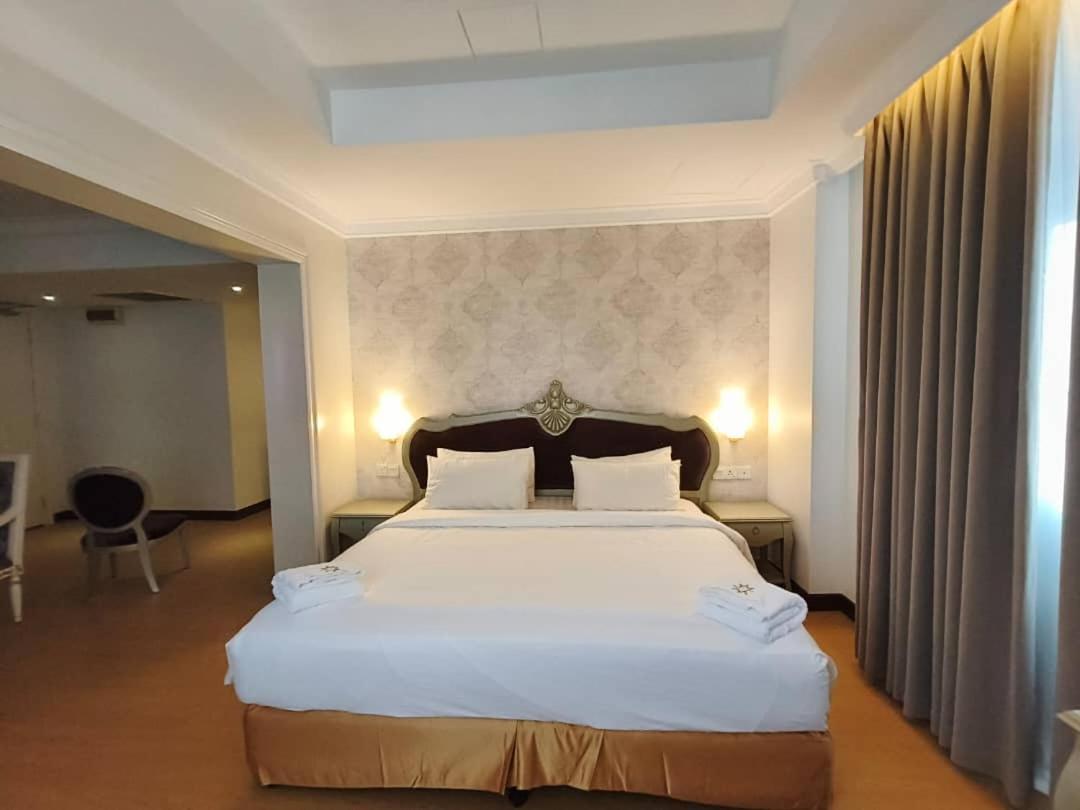 Rc Hotel Melaka Esterno foto
