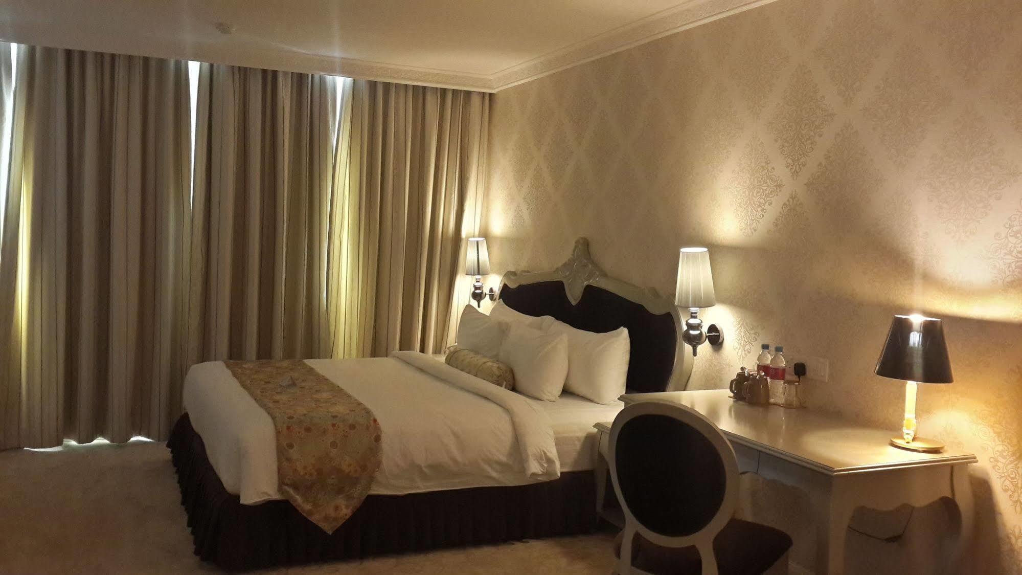 Rc Hotel Melaka Esterno foto